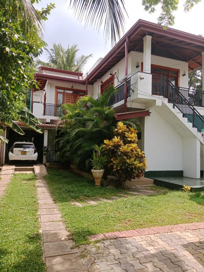 Home Stay Resort 尼拉瓦利 外观 照片